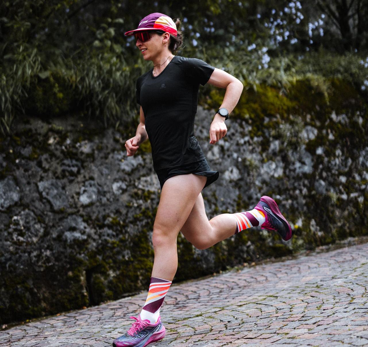 runner avec des chaussettes Baouw Incylence