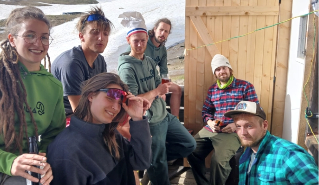 L'équipe au refuge de la Croix du Bonhomme